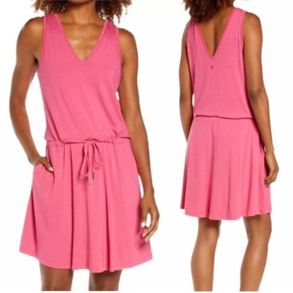 Sweaty Betty Take It Easy Drop Waist Dress Tayberry Barbie Pink / Women’s Medium